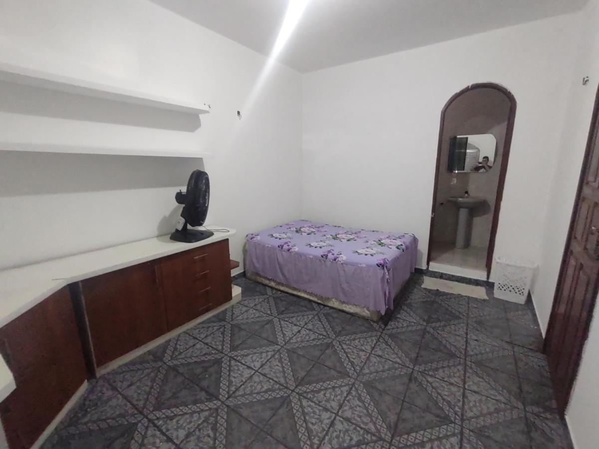 Casa grande em área central, bem iluminada e vent. Manaos Exterior foto